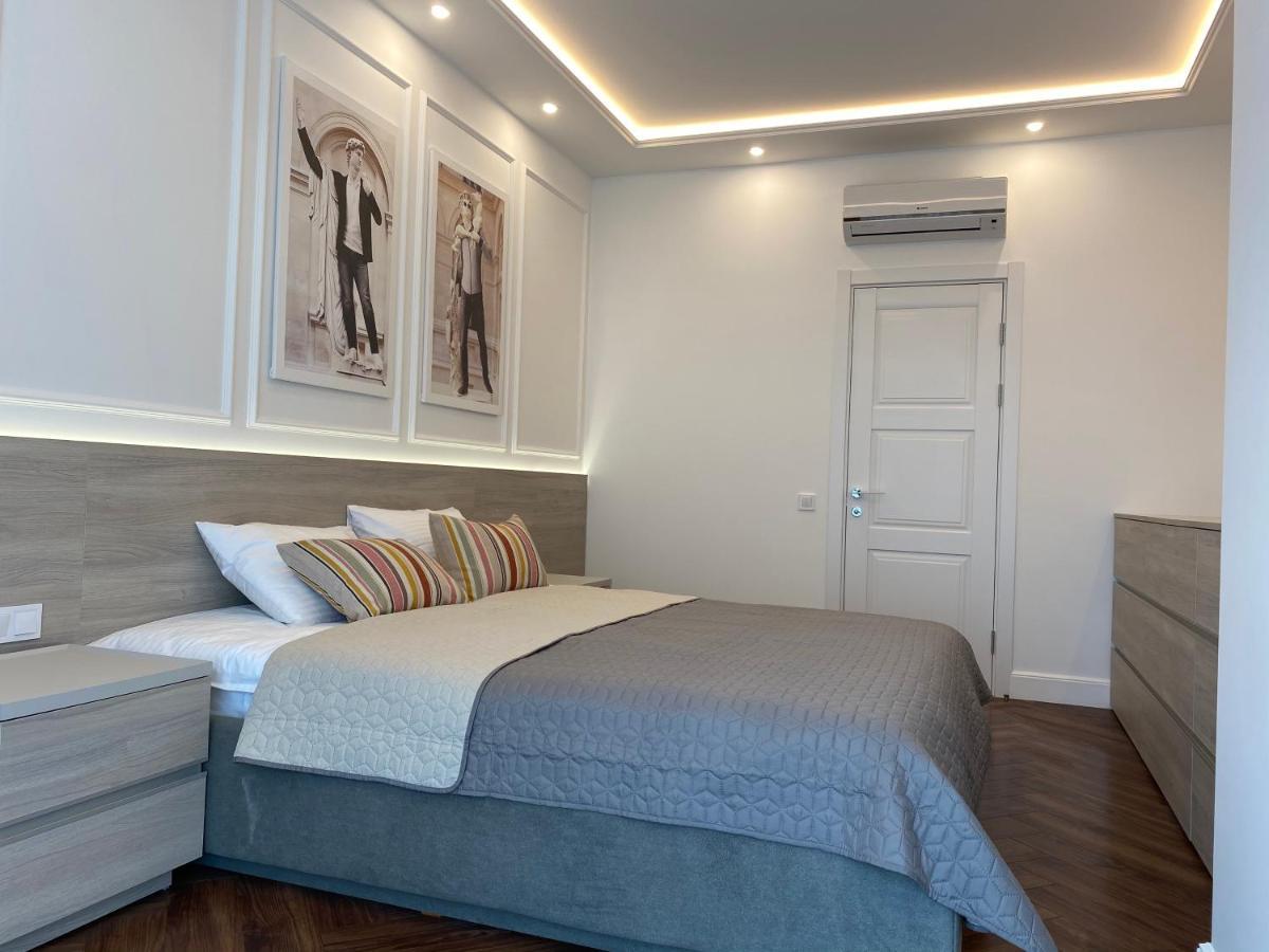 Modern Classic 2 Bedroom Apartment Near Most City Dnipro Exterior photo