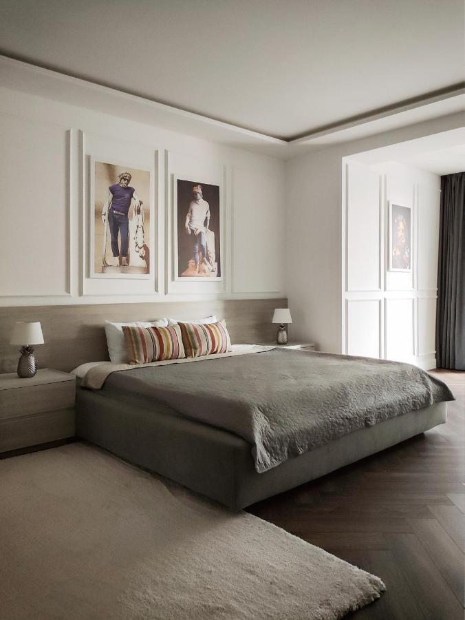 Modern Classic 2 Bedroom Apartment Near Most City Dnipro Exterior photo