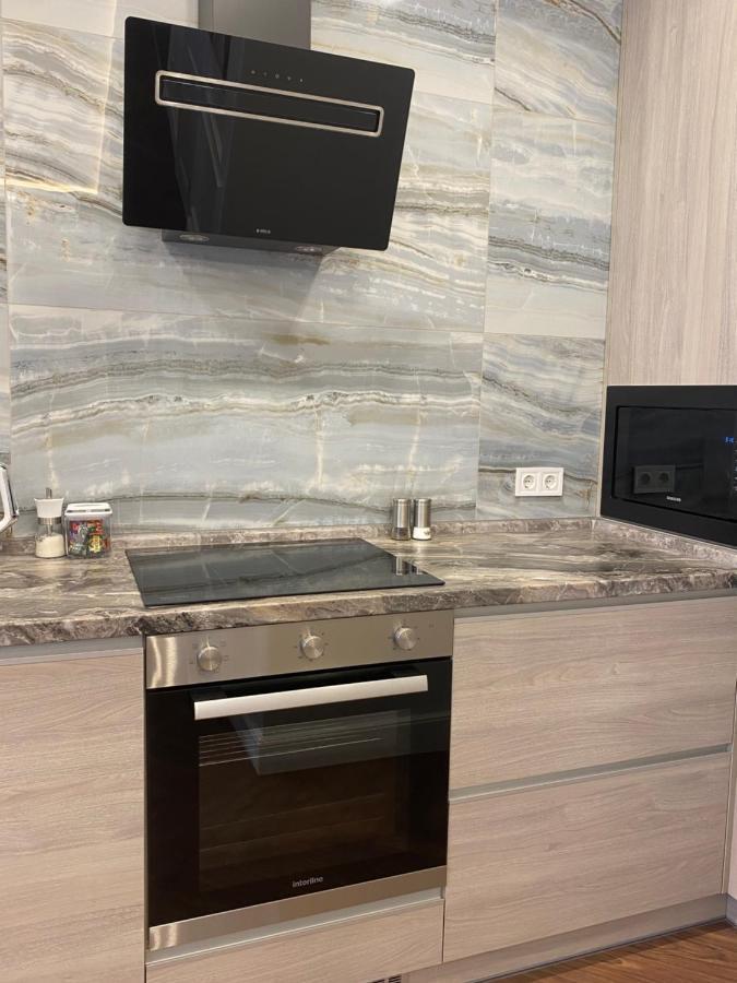 Modern Classic 2 Bedroom Apartment Near Most City Dnipro Exterior photo
