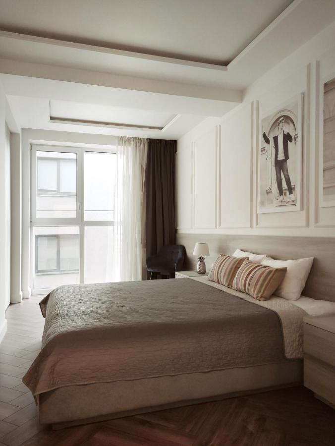 Modern Classic 2 Bedroom Apartment Near Most City Dnipro Exterior photo